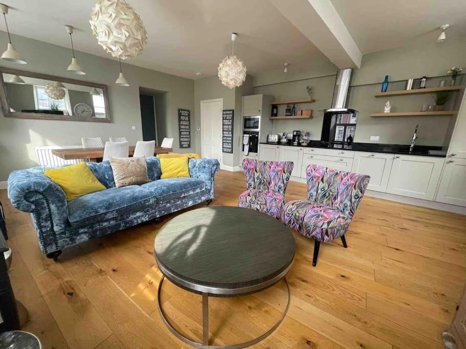 Luxurious 2 Bedroom Apartment In Central Berwick Esterno foto