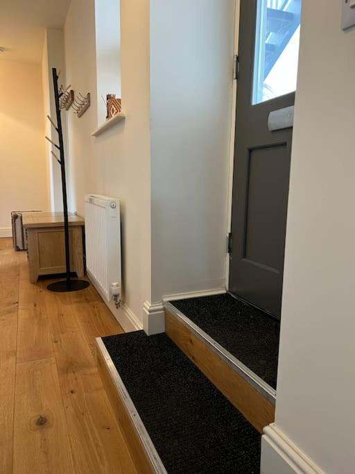 Luxurious 2 Bedroom Apartment In Central Berwick Esterno foto
